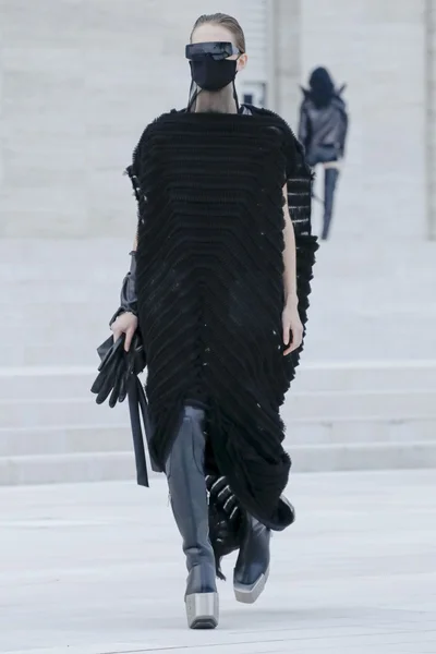 Look 38
